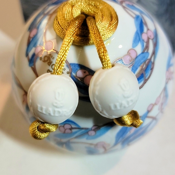 LLADRO VINTAGE "UNDER THE MISTLETOE BALL" - Picture 8 of 12